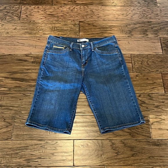 Levi’s Bermuda Shorts Mid Rise Size 10 - Picture 1 of 16
